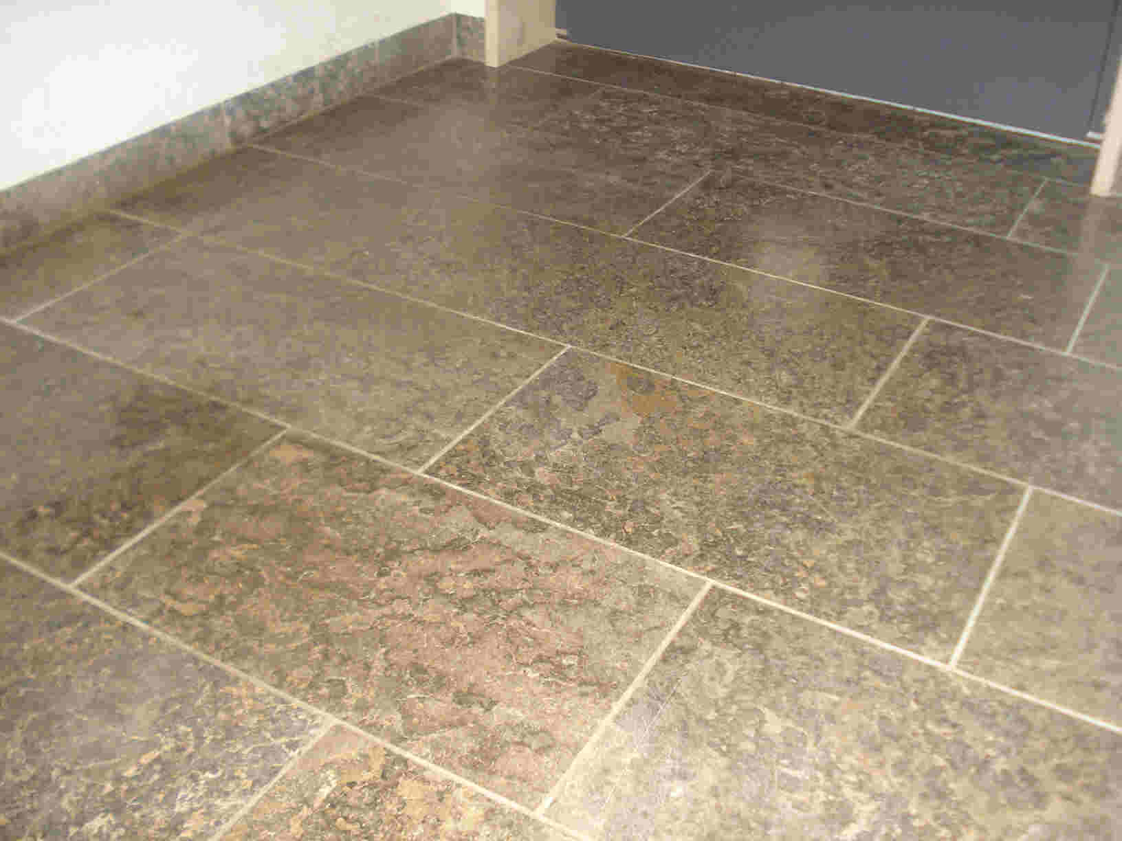 Dartstadt Fußboden im Eingangsbereich